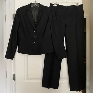 Ann Taylor Signature Black Suit, Size 8P